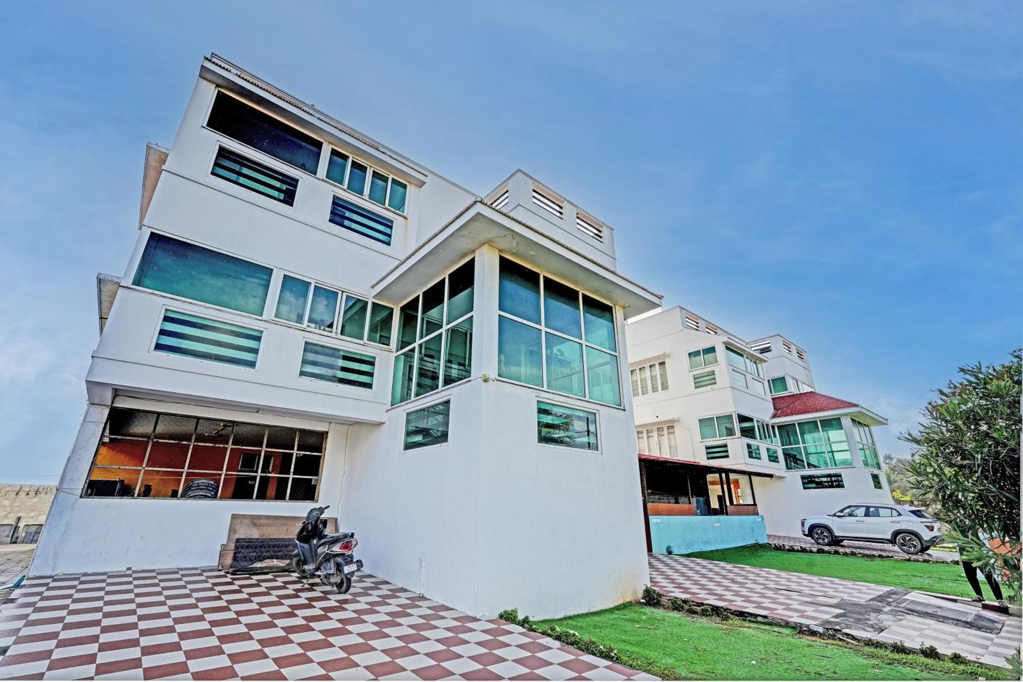 Oyo Flagship Ecr Goa Beach Resort Chennai Exterior photo